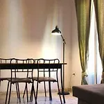 Giralda Views In Sevilla Center Apartment